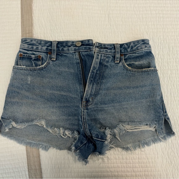 Abercrombie and Fitch Jean shorts High Rise - Picture 1 of 3